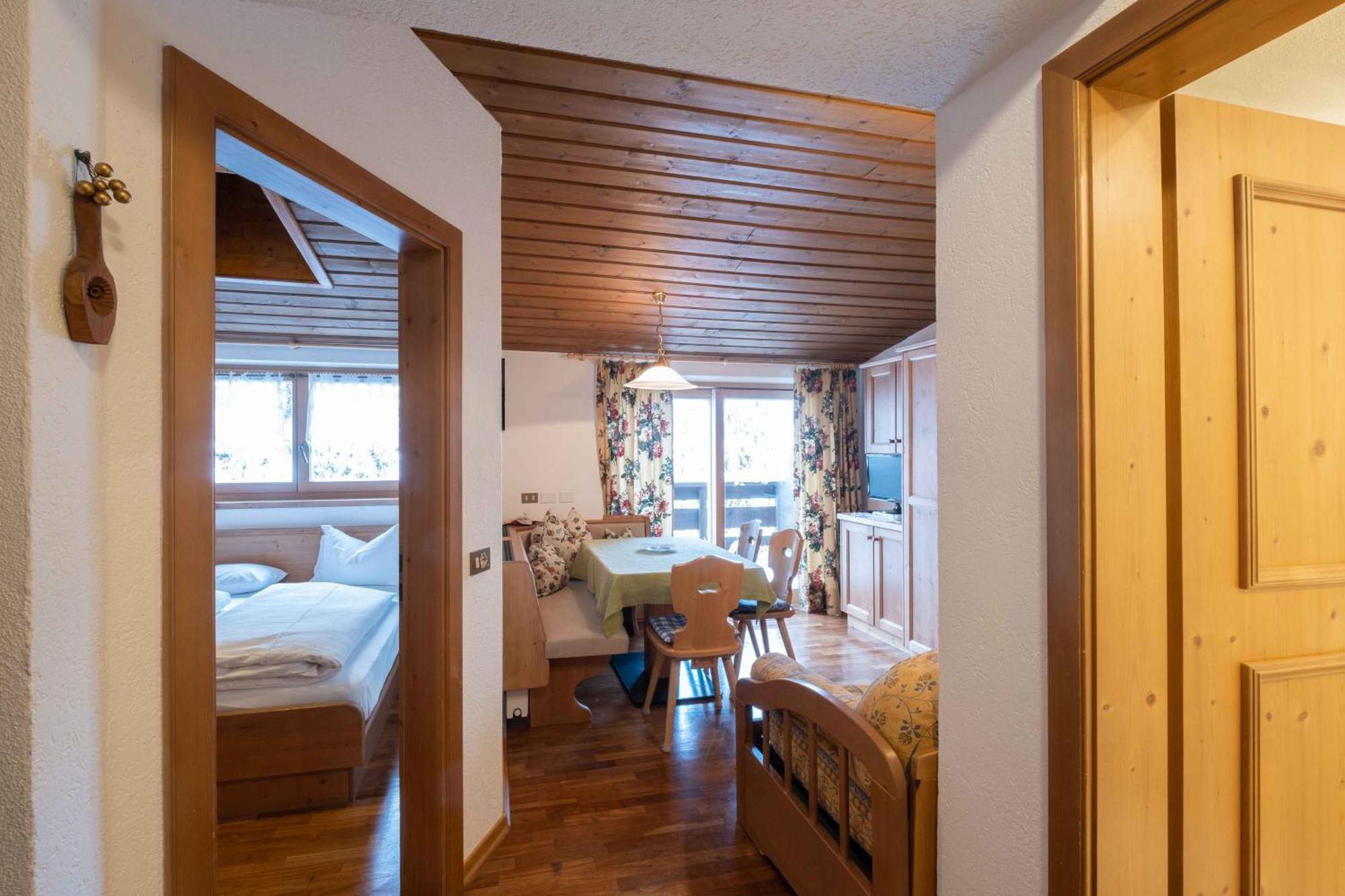 Residence Salvan Corvara In Badia Exterior photo